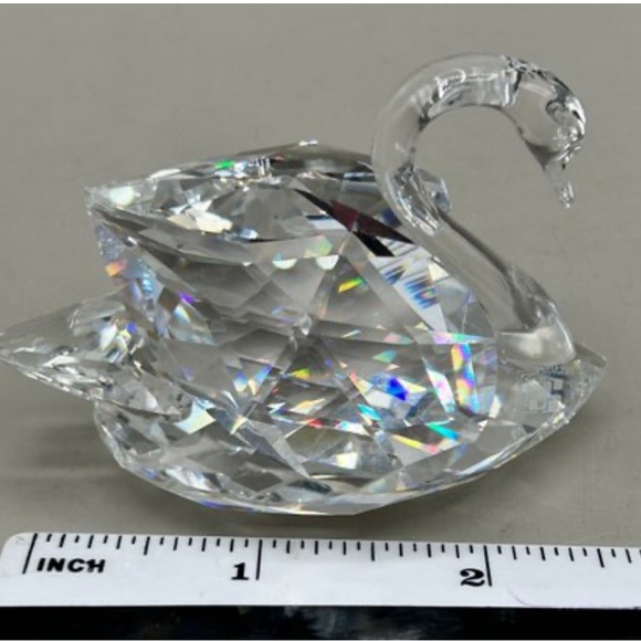 SWAROVSKI CUT CRYSTAL SWAN FIGURINE - Picture 5 of 5
